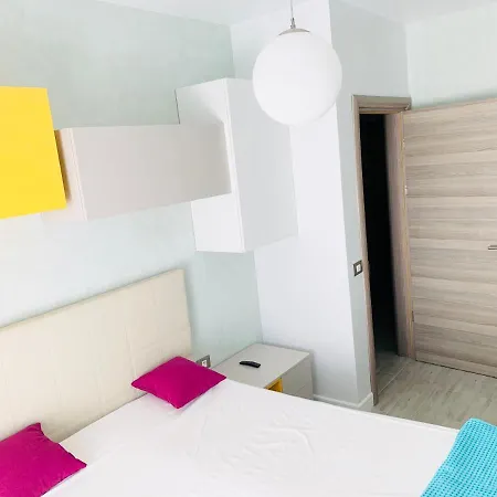 Apartment Yellow Spot Apartament Navodari