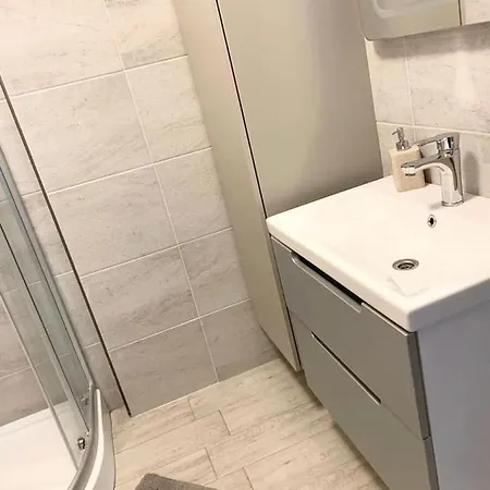 Yellow Spot Apartament Apartment *